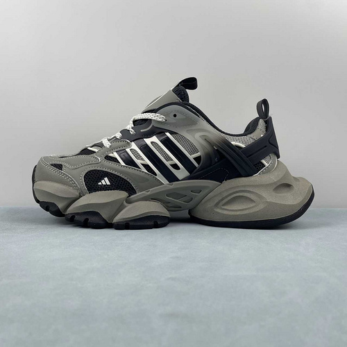D  Adidas XLG Runner Deluxe  JR8078 36-45
